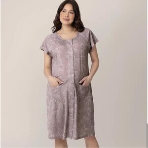 Kindred Bravely Labor & Delivery Gown 1X/2X Beige/purple Floral
